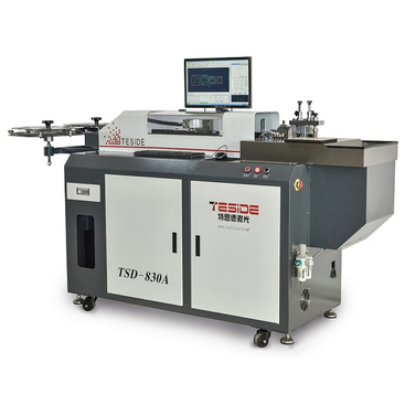 Máquina de flexão de lâmina automática