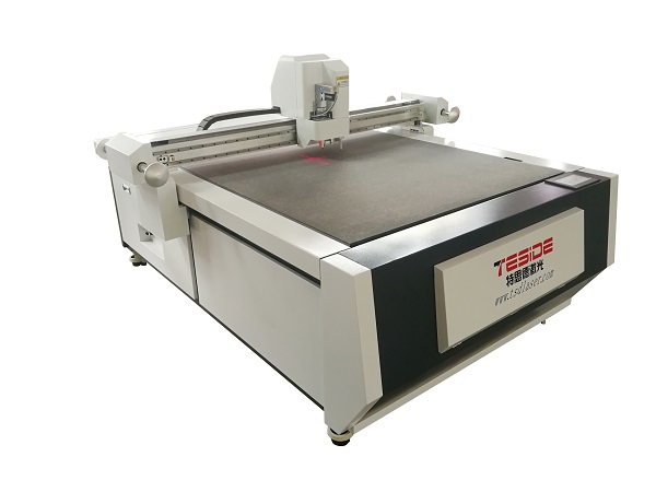 Automatic Digital Fabric Cutting Machine Garment Textile